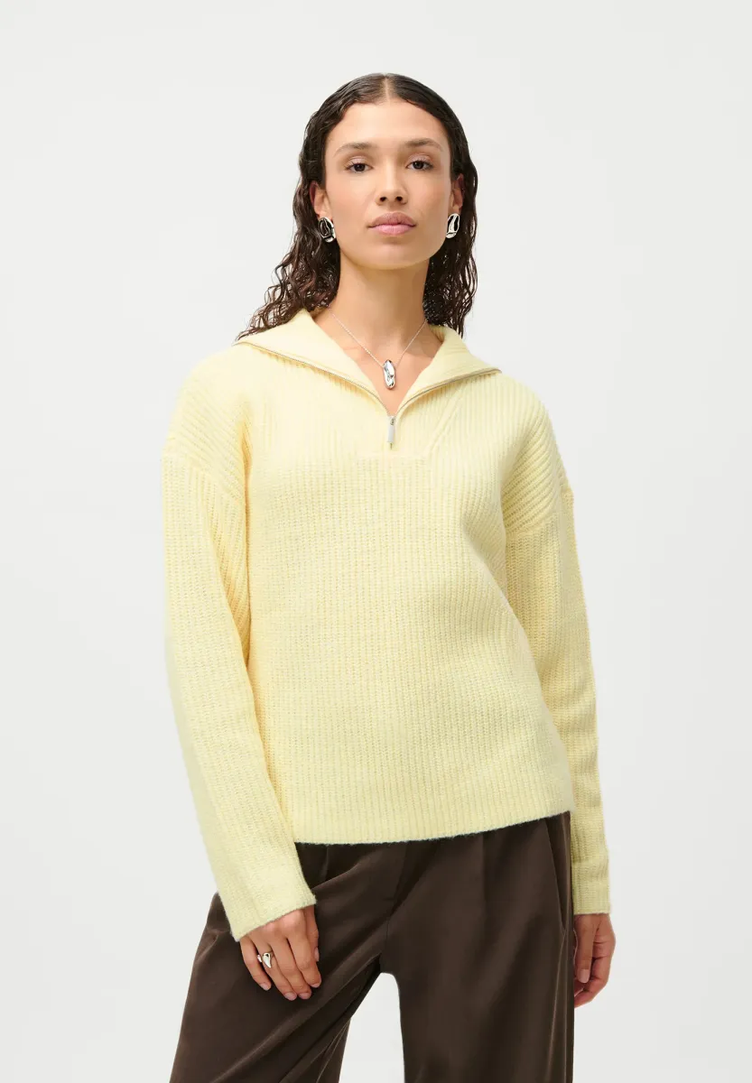 LEA - Strickpullover - yellow
