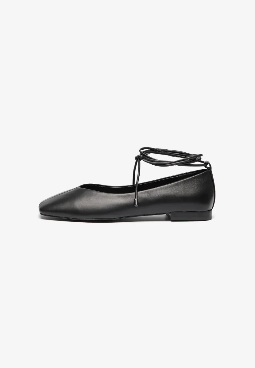 LEATHER - Klassischer Ballerina - black
