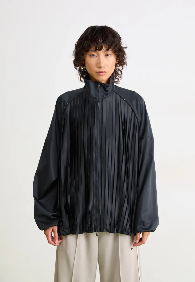 Leichte Jacke - black