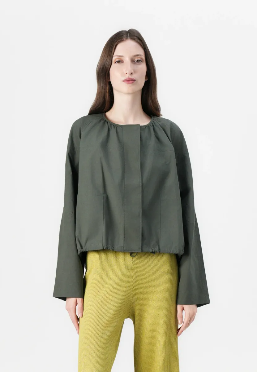 Leichte Jacke - green