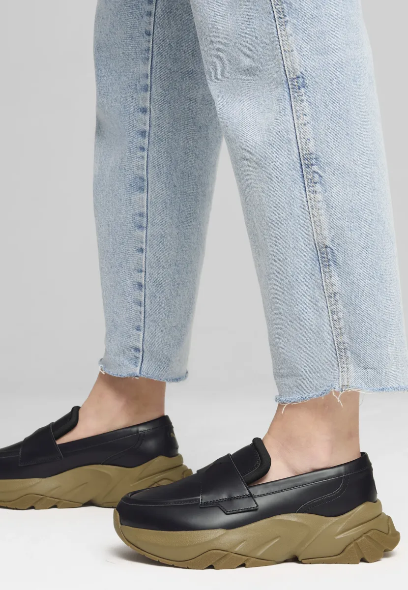 LOAFYR - Slipper - black gum