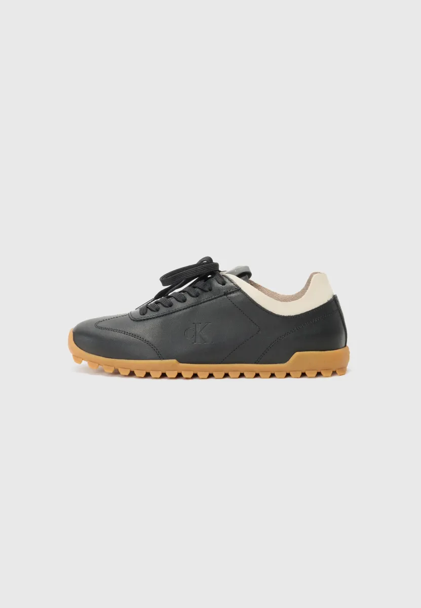LOW PROFILE RUNNER - Sneaker low - black/eggshell