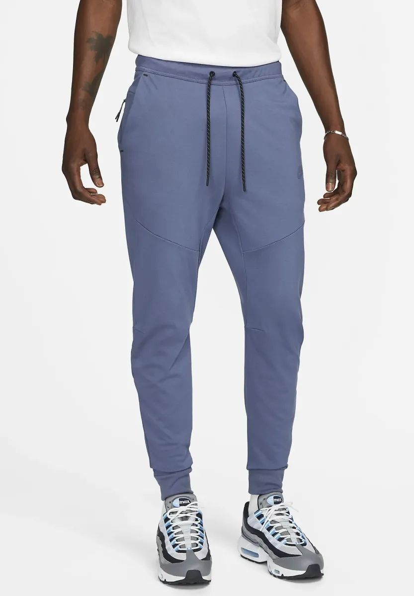 M TECH JGGR LGHTWHT - Jogginghose - diffused blue