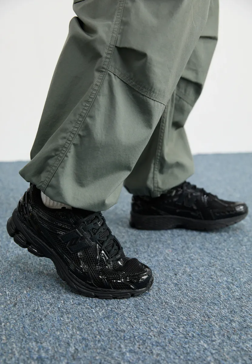 M1906 UNISEX - Sneaker low - black