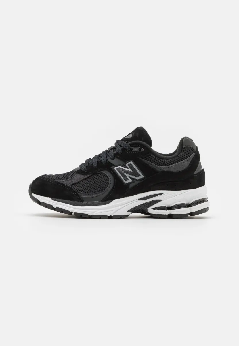 M2002 UNISEX - Sneaker low - black