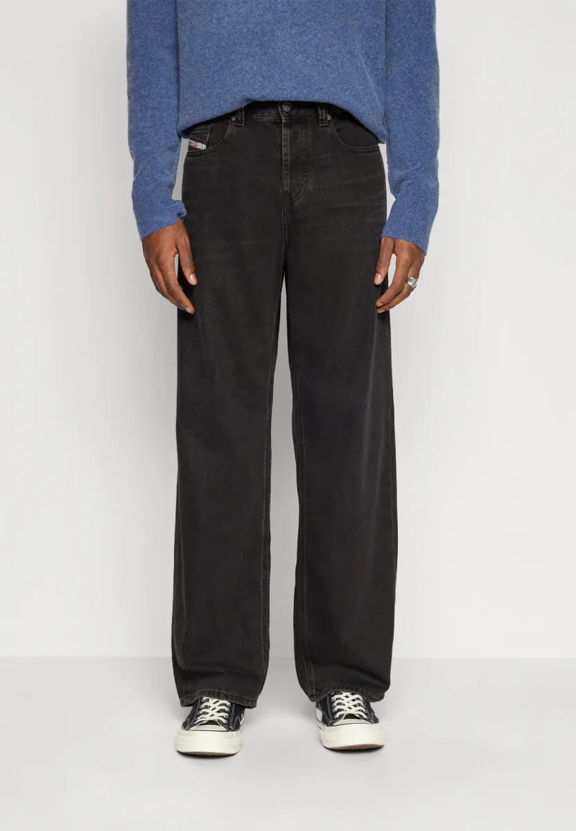 MACRO - Loose Jeans - 02