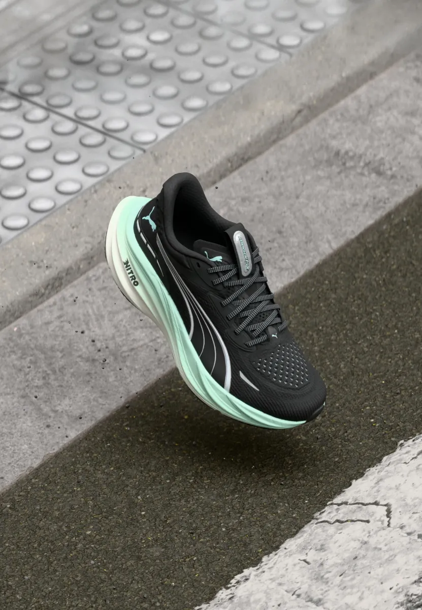 MAGNIFY NITRO 3 - Laufschuh Straße - black/mint melt