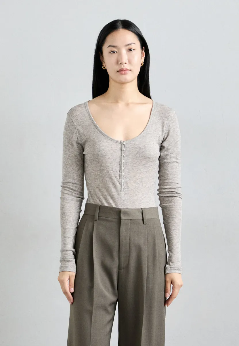 MAJKA - Strickpullover - fosil