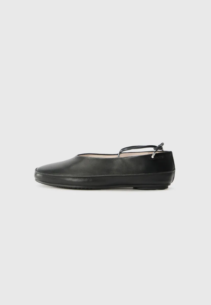 MARY JANE STRAP - Riemchenballerina - black