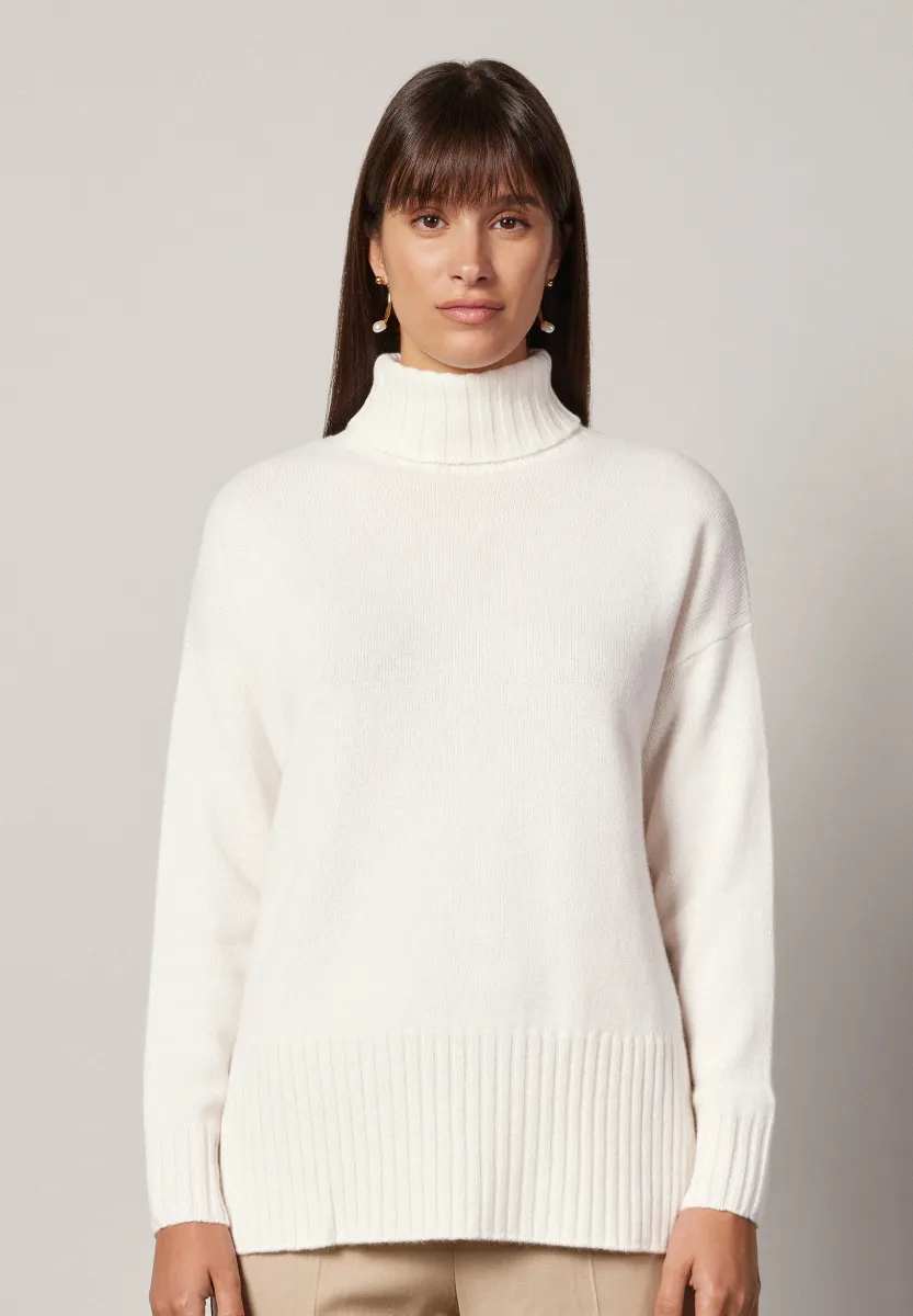 MAXI-MIT ROLLKRAGEN AUS ULTRASOFT - Strickpullover - White