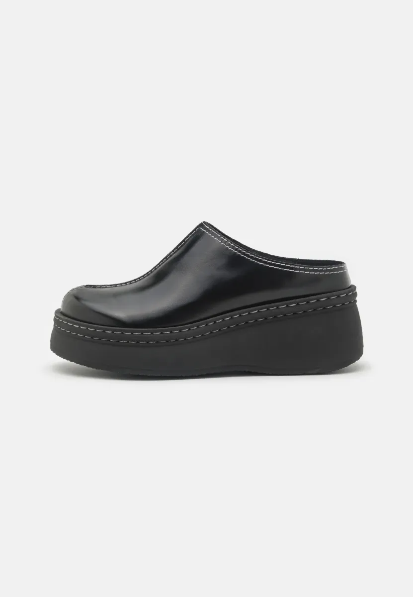 MEGO - Slipper - black