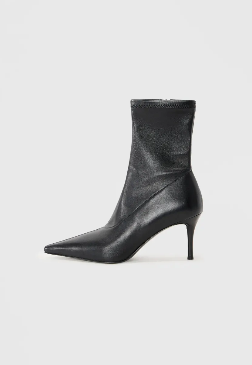 MERCER - High Heel Stiefelette - black