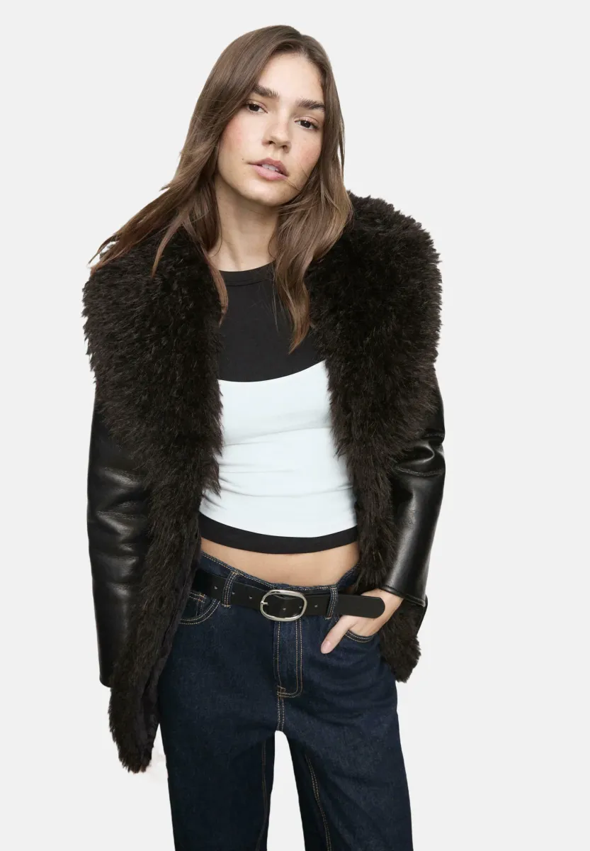 MID-LENGTH EFFECT - Kurzmantel - black