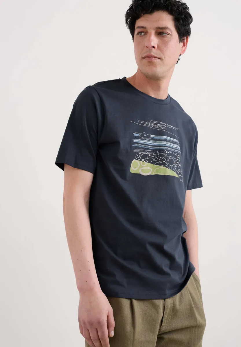 MIDWATCH  - T-Shirt print - grey stone beach iron ore