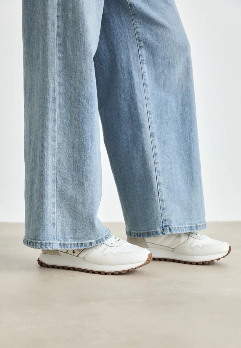 MILLEN - Sneaker low - white/cream