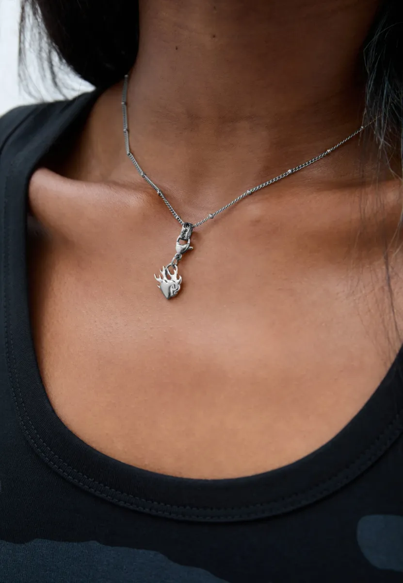 MINI FLAMING HEART CHARM UNISEX - Halskette - silver-colored