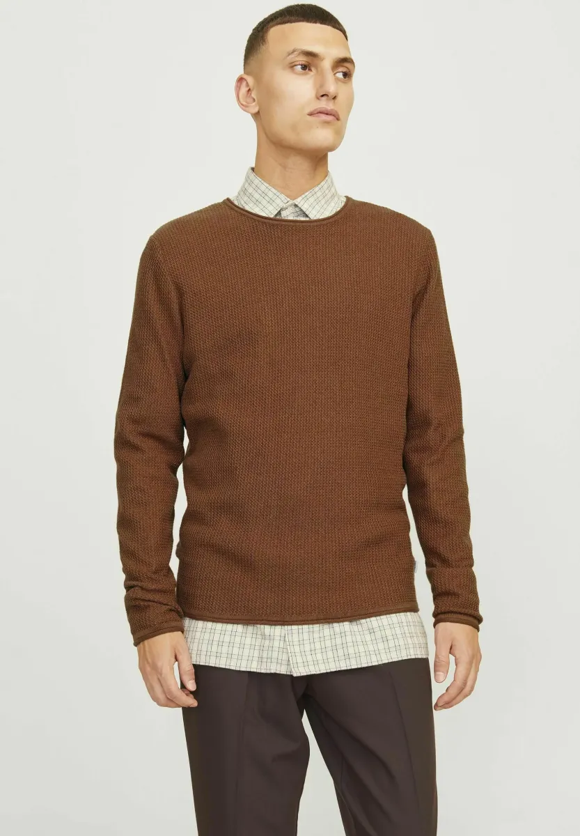 MIT RUNDHALS - Strickpullover - mocha bisque