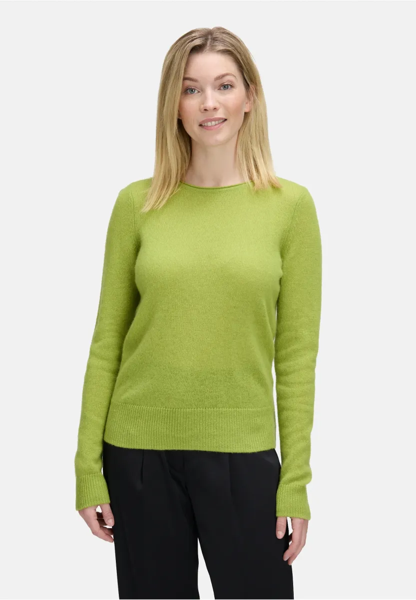 MIT RUNDHALSAUSSCHNITT - Strickpullover - fresh moss