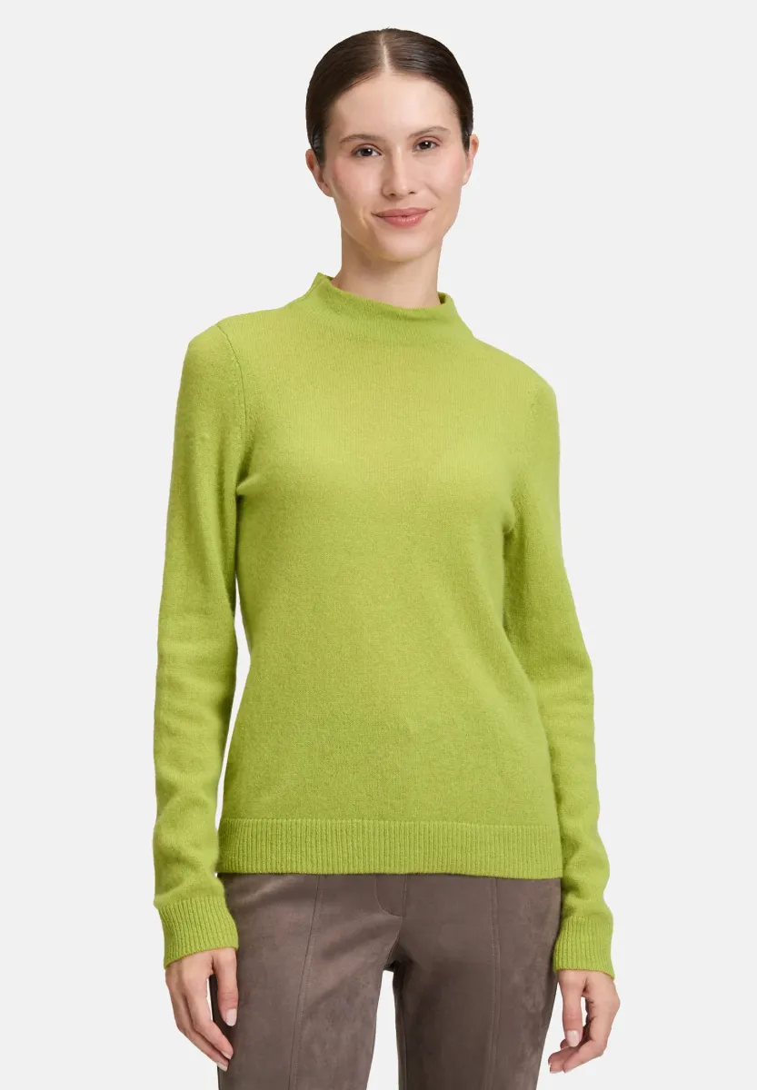 MIT STEHKRAGEN - Strickpullover - fresh moss