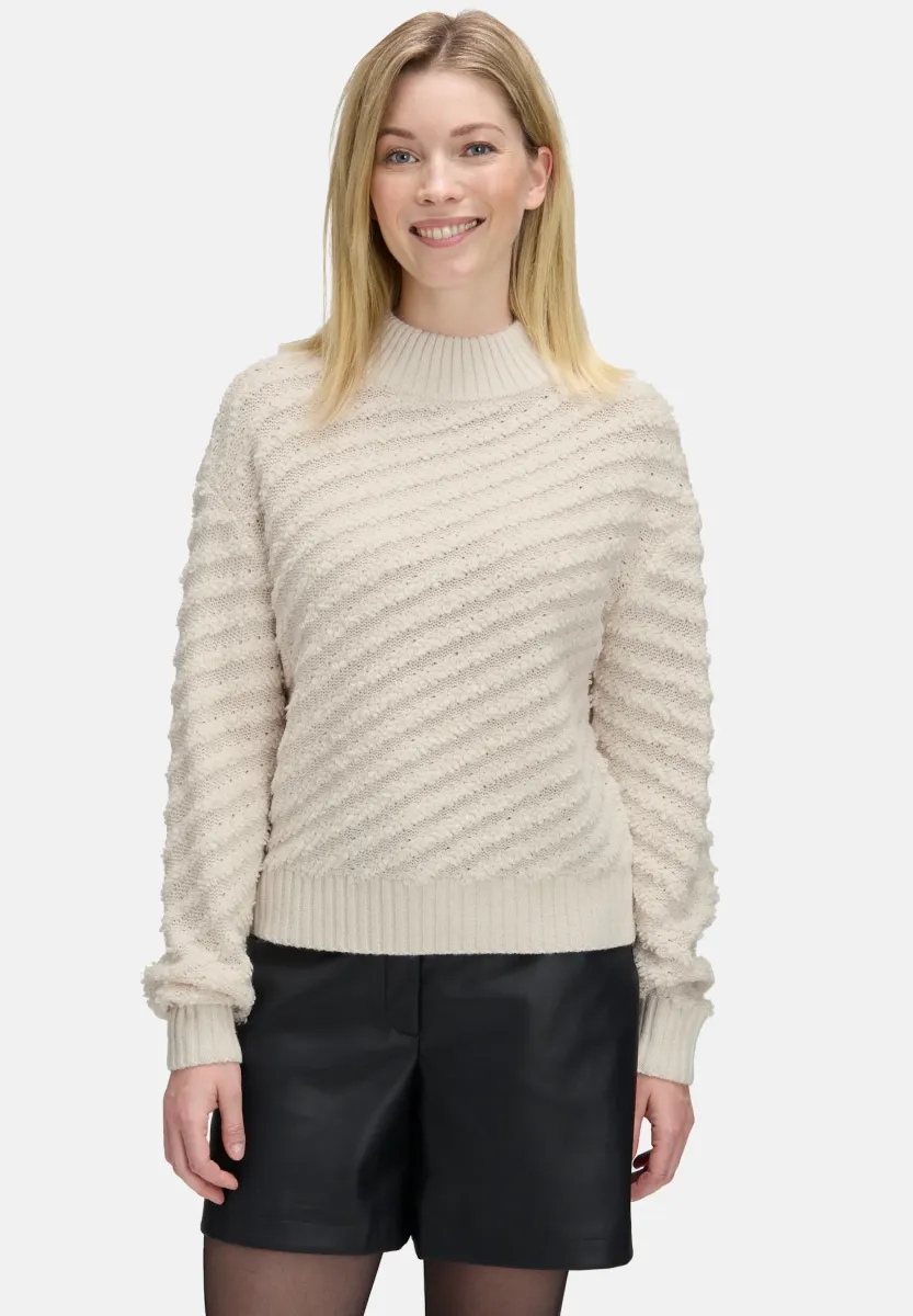 MIT STRUKTUR - Strickpullover - cream