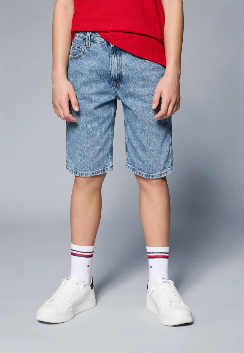 MODERN STRAIGHT - Jeans Shorts - authredcastmid