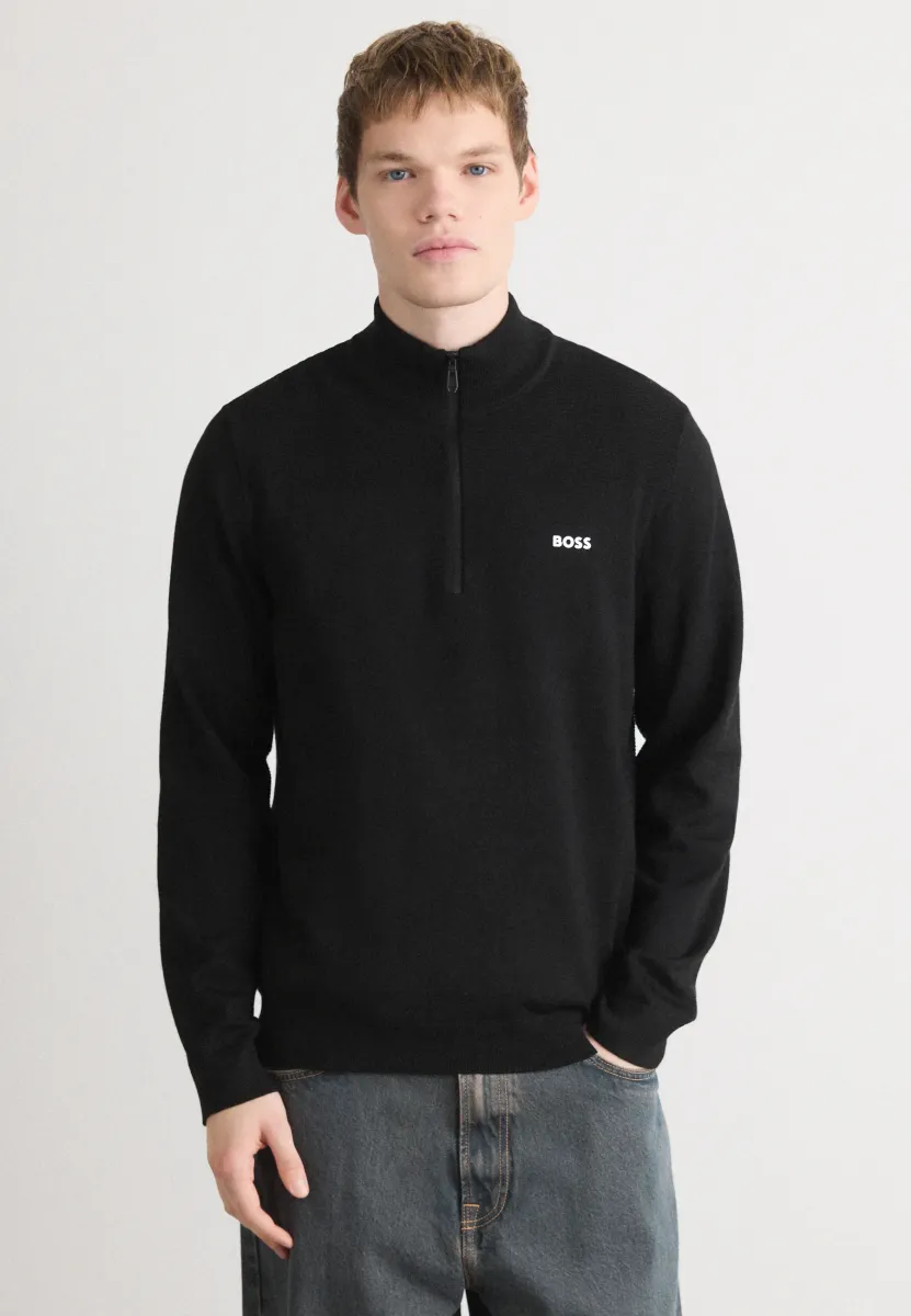 MOMENTUM - Strickpullover - black