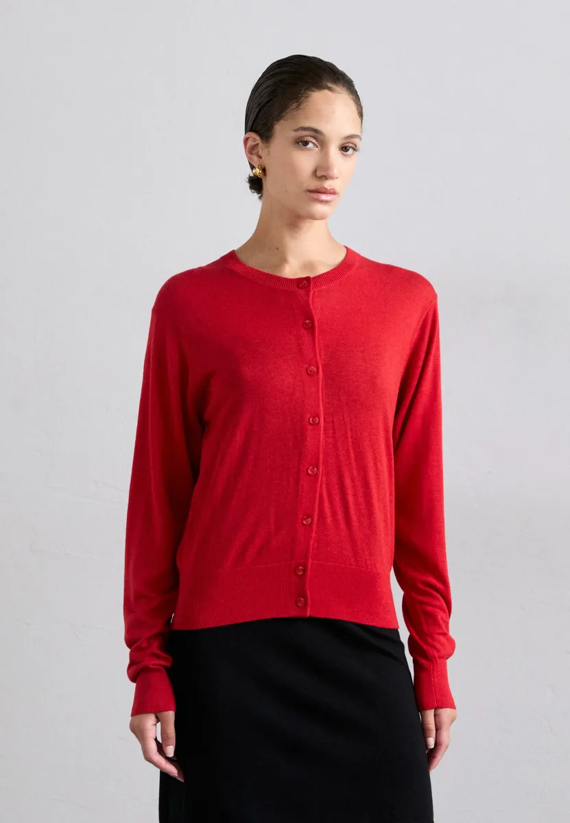 MONTIE - Strickjacke - pompeian red