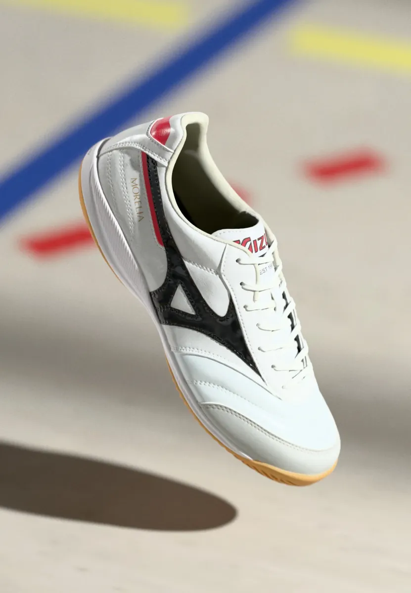 MORELIA SALA PRO IN - Indoor-Fußballschuhe - white/black/chinese red