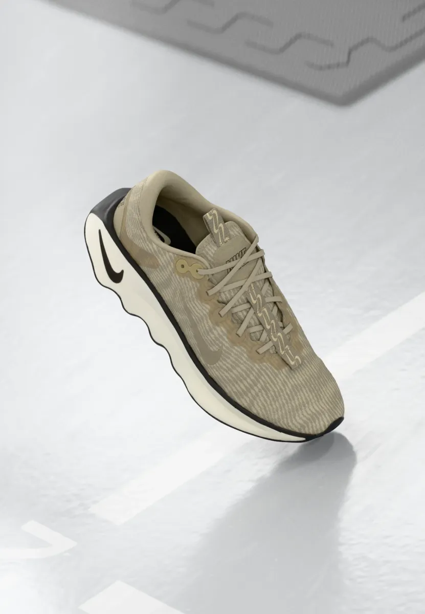 MOTIVA - Trainingsschuh - desert khaki/light khaki/sail/black