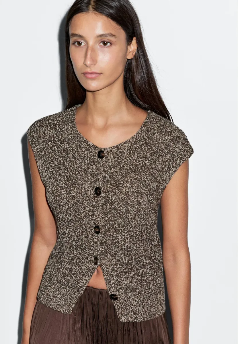 MOULINÉ ROUND NECK WITH BUTTONS - Weste - brown