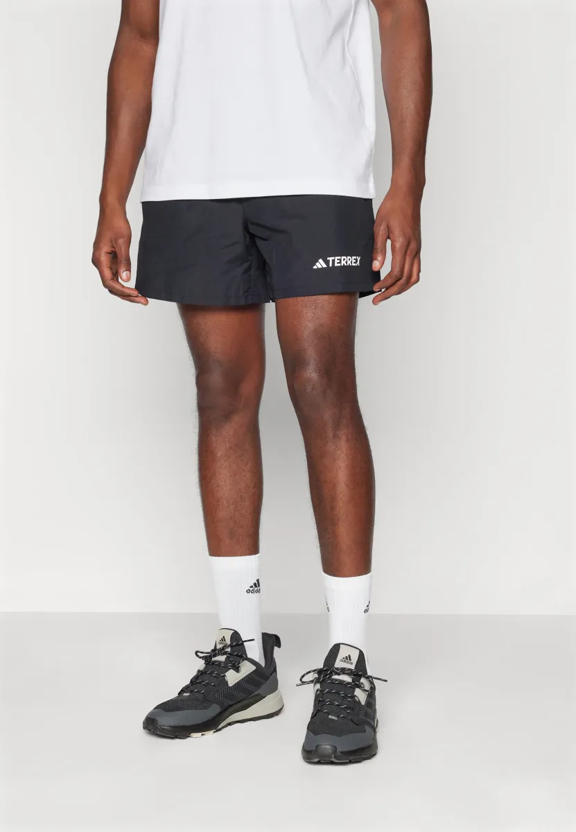 MT - Kurze Sporthose - black