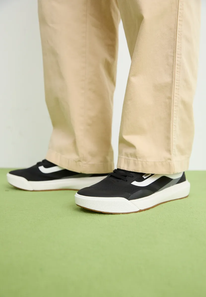 MTE ULTRARANGE 2.0 UNISEX - Sneaker low - black