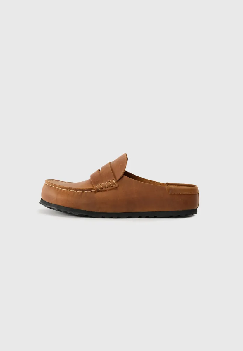 NAPLES WRAPPED LEOI COGNAC BGN - REGULAR - Pantolette flach - cognac
