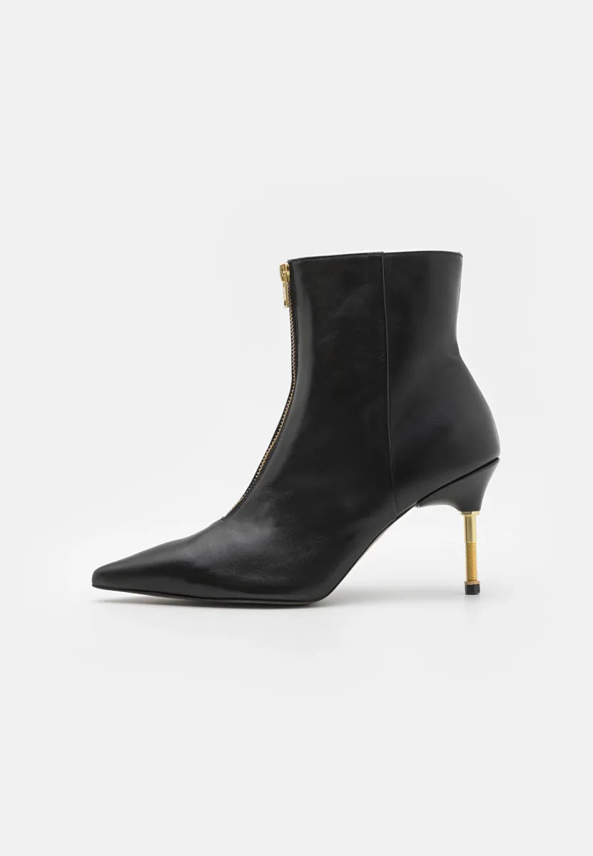 NATASHA  - Stiefelette - black