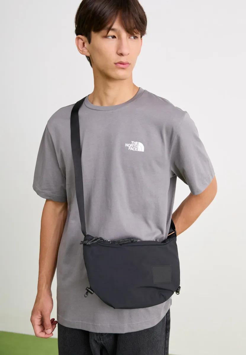 NEVER STOP CROSSBODY UNISEX - Umhängetasche - black