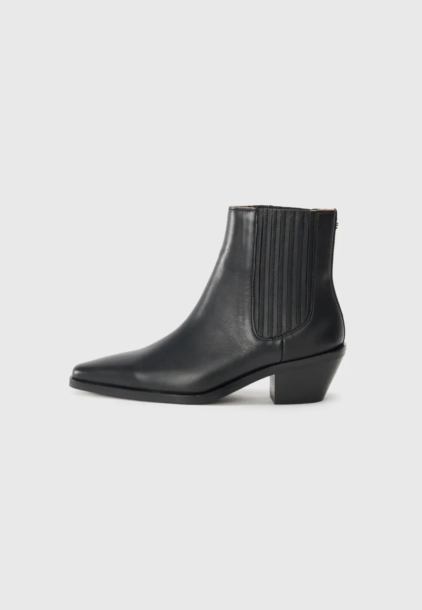 NIARA - Stiefelette - black
