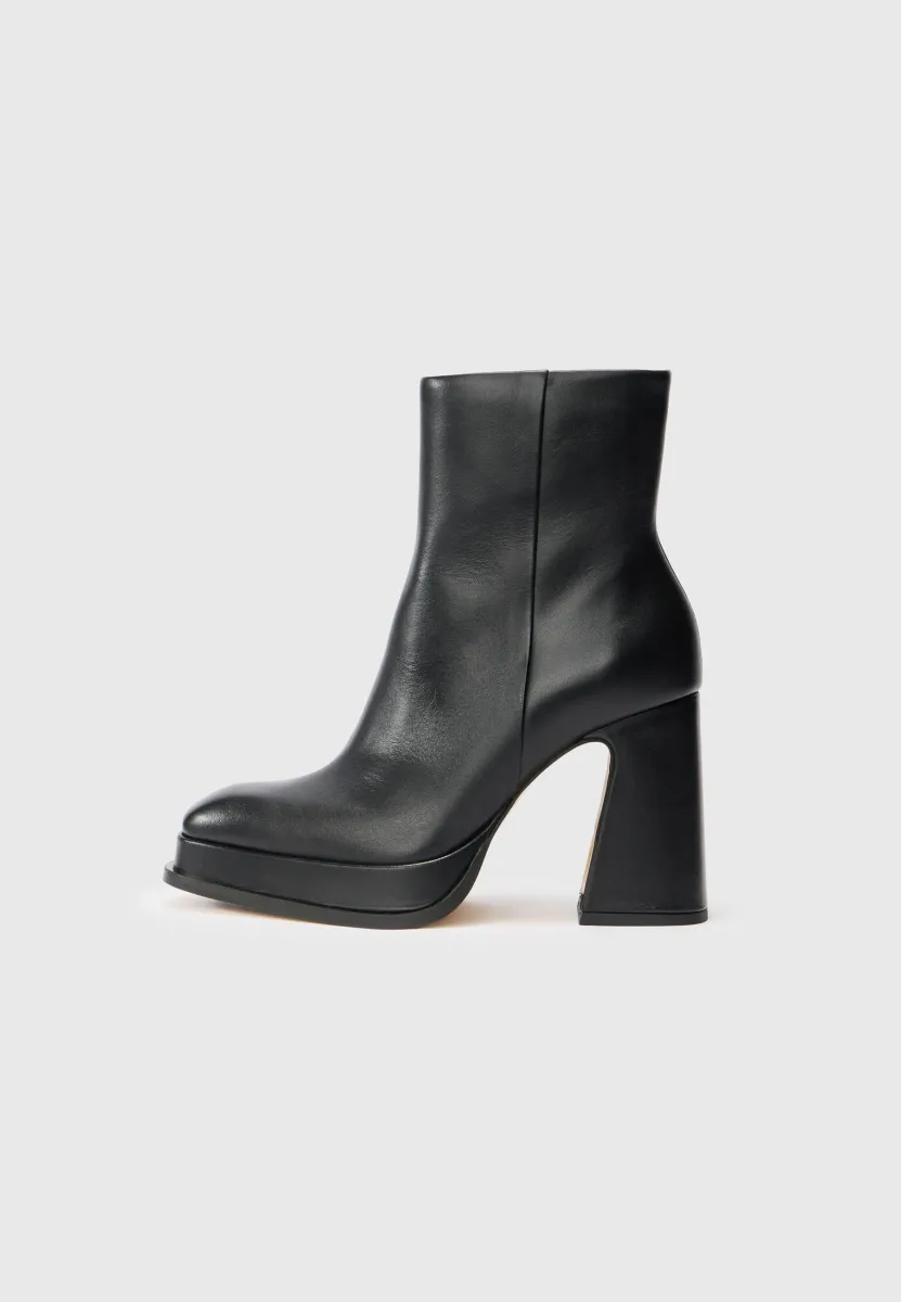 NOVA CHUECA - High Heel Stiefelette - black