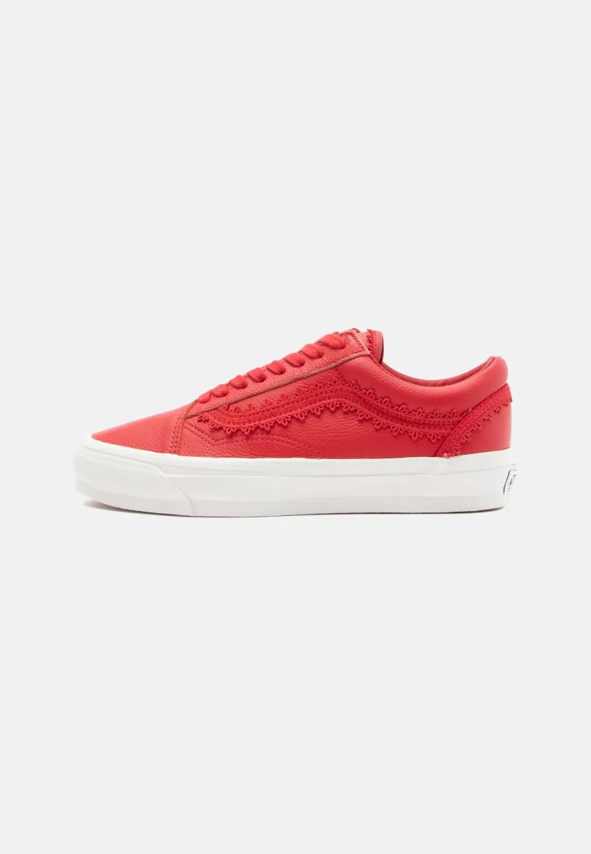 OLD SKOOL - Sneaker low - racing red