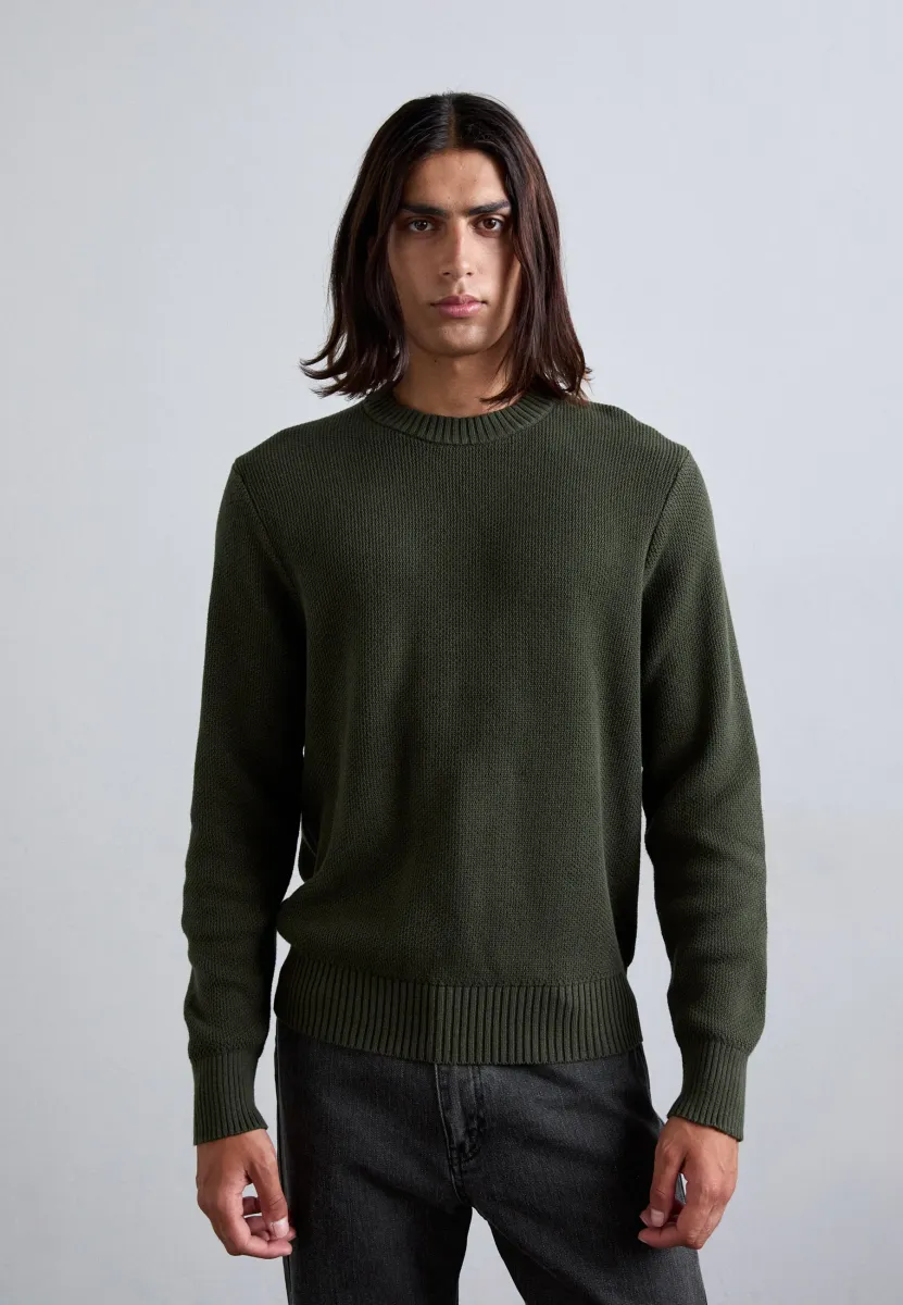 OLIVER - Strickpullover - forest green