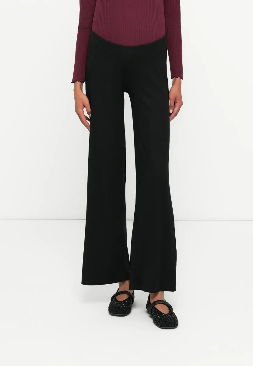 OLMEMMA WIDE PANT - Jogginghose - black