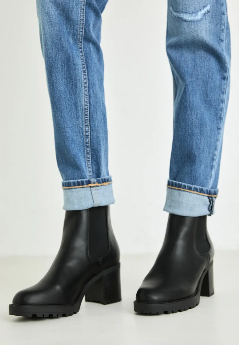 ONLBARBARA - Plateaustiefelette - black