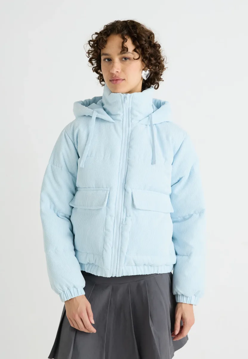 ONLEVI PUFFER JACKET - Winterjacke - baby blue