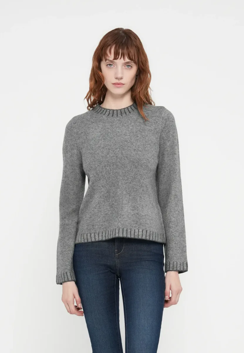 ONLFINA O NECK - Strickpullover - medium grey melange