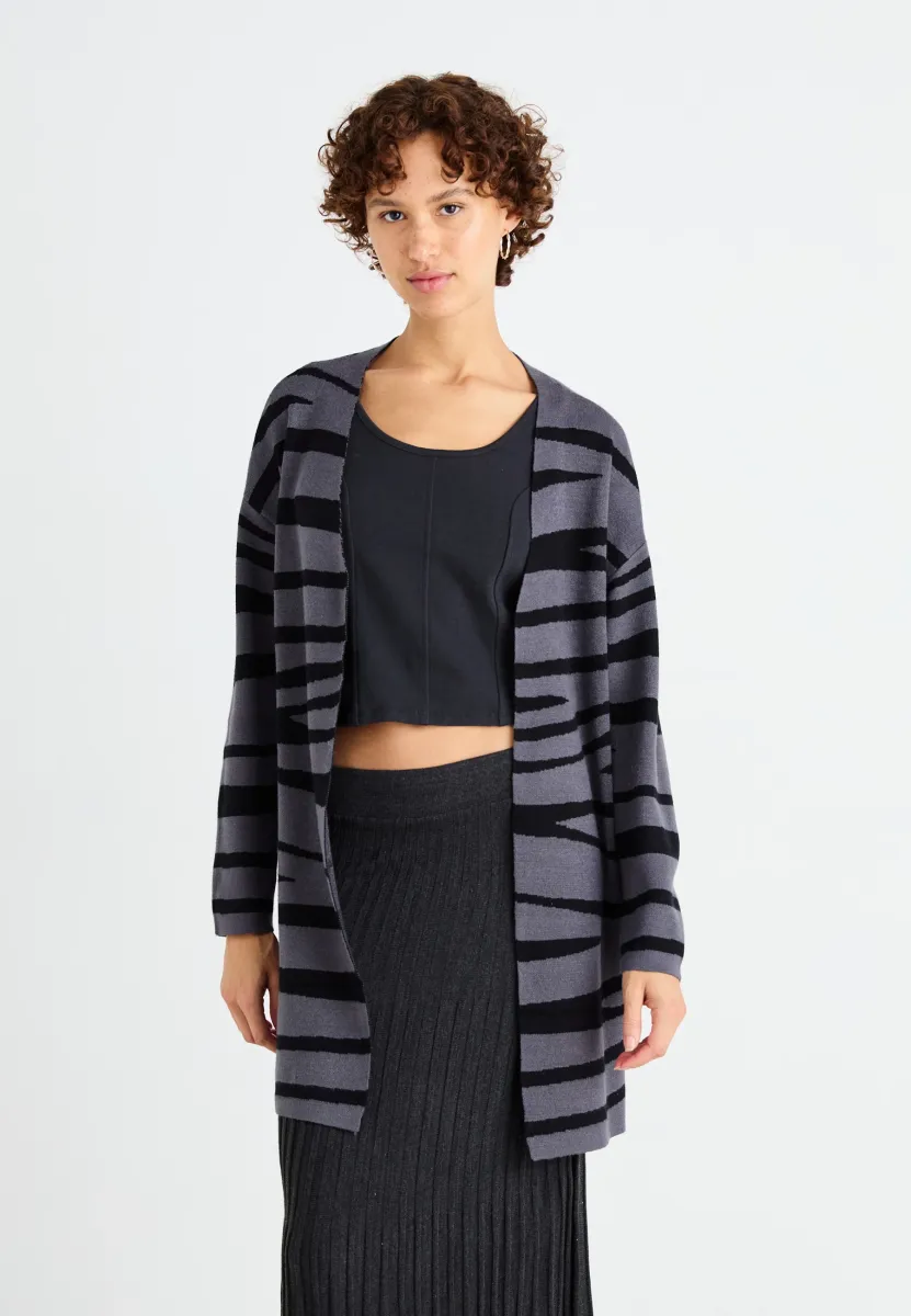ONLFRIDA LIFE OPEN - Strickjacke - magnet/black