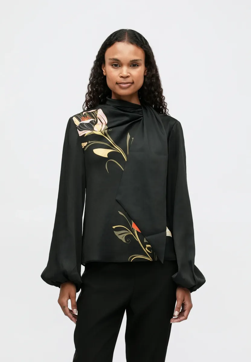 ORTUGA - Bluse - black