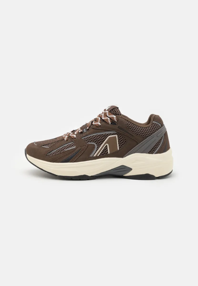 OSERRA UNISEX - Sneaker low - chocolate/black
