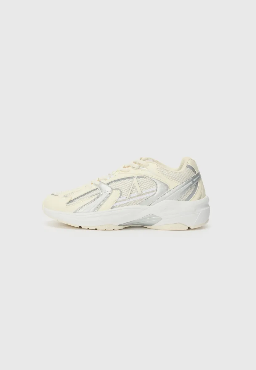 OSERRA UNISEX - Sneaker low - marshmallow/silver-coloured