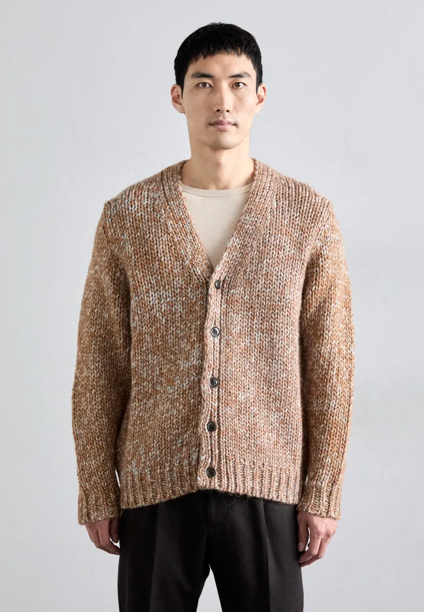 OSKY CARDIGAN - Strickjacke - camel