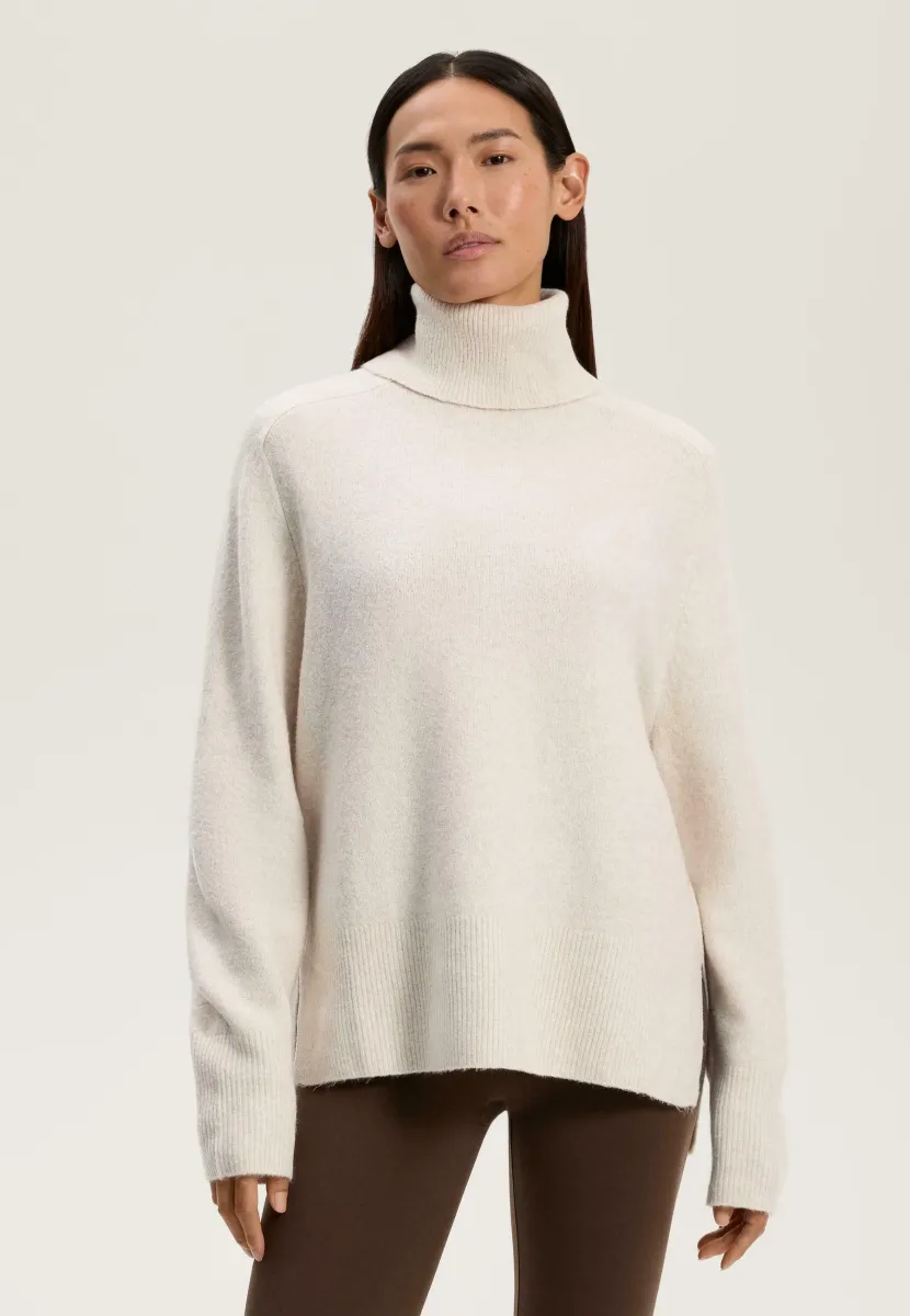 OVERSIZE KNIT ROLL NECK - Strickpullover - beige