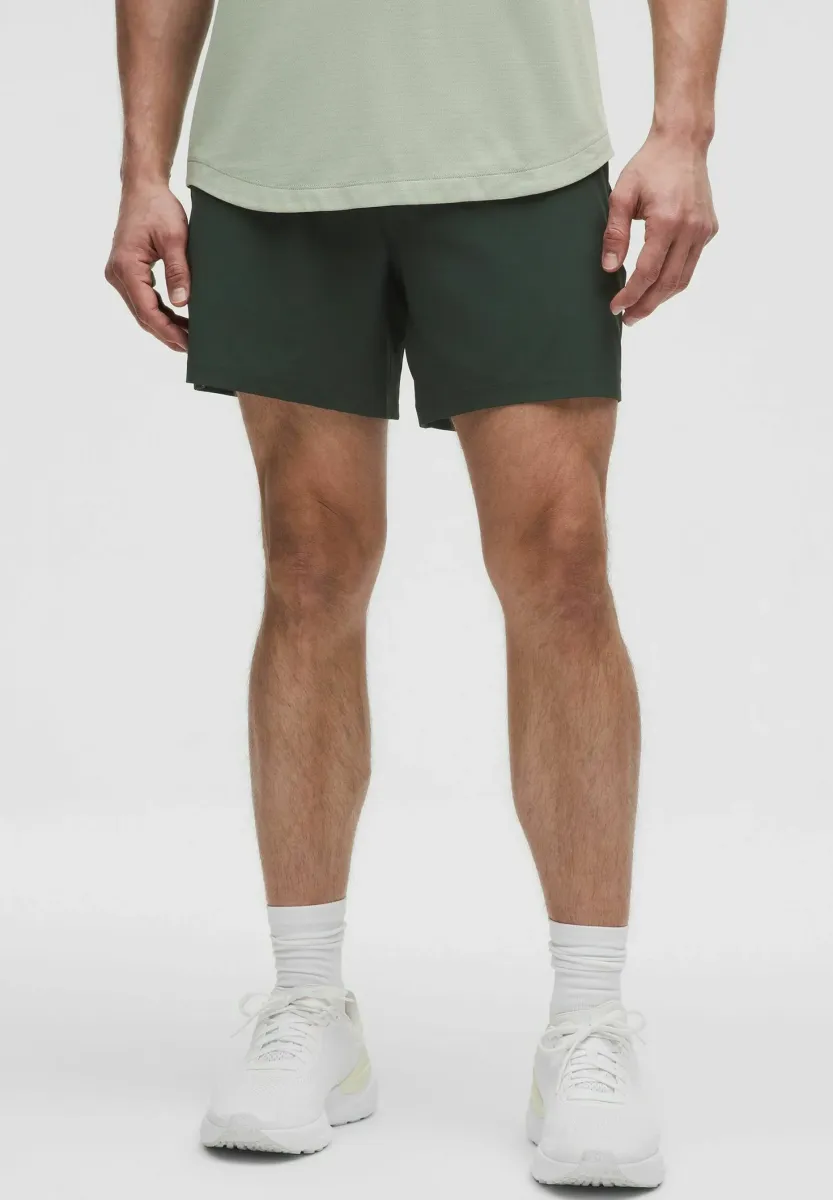 PACE BREAKER LINED 18CM - Kurze Sporthose - Rainforest Green